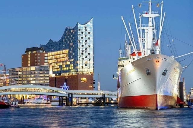 Grtes Museumsschiff der Welt liegt seit zwei Jahren in Hamburg vor Anker