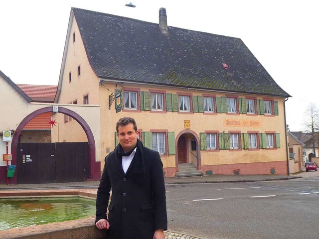 Brgermeister Martin Rupp in Merdingens historischem Ortskern  | Foto: Manfred Frietsch