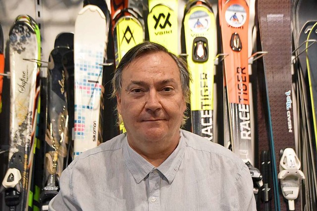 Der 60-jhrige Frank Sattler ist Inhaber der Firma Intersport Sattler.  | Foto: Horatio Gollin