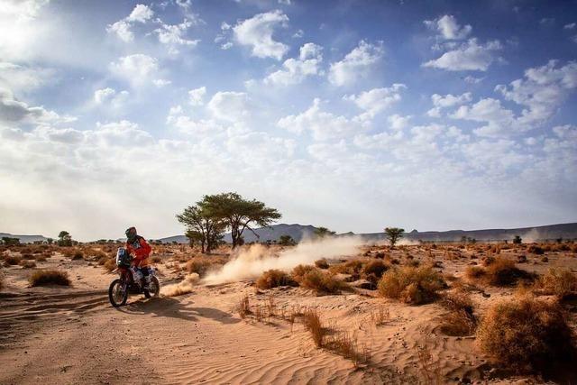 Mike Wiedemann fährt bei seiner ersten Rallye Dakar auf Platz 48