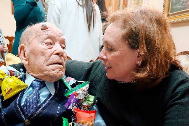 Hier feiert Saturnino de la Fuente seinen 110. Geburtstag.  | Foto: Ayuntamiento de Leon (dpa)