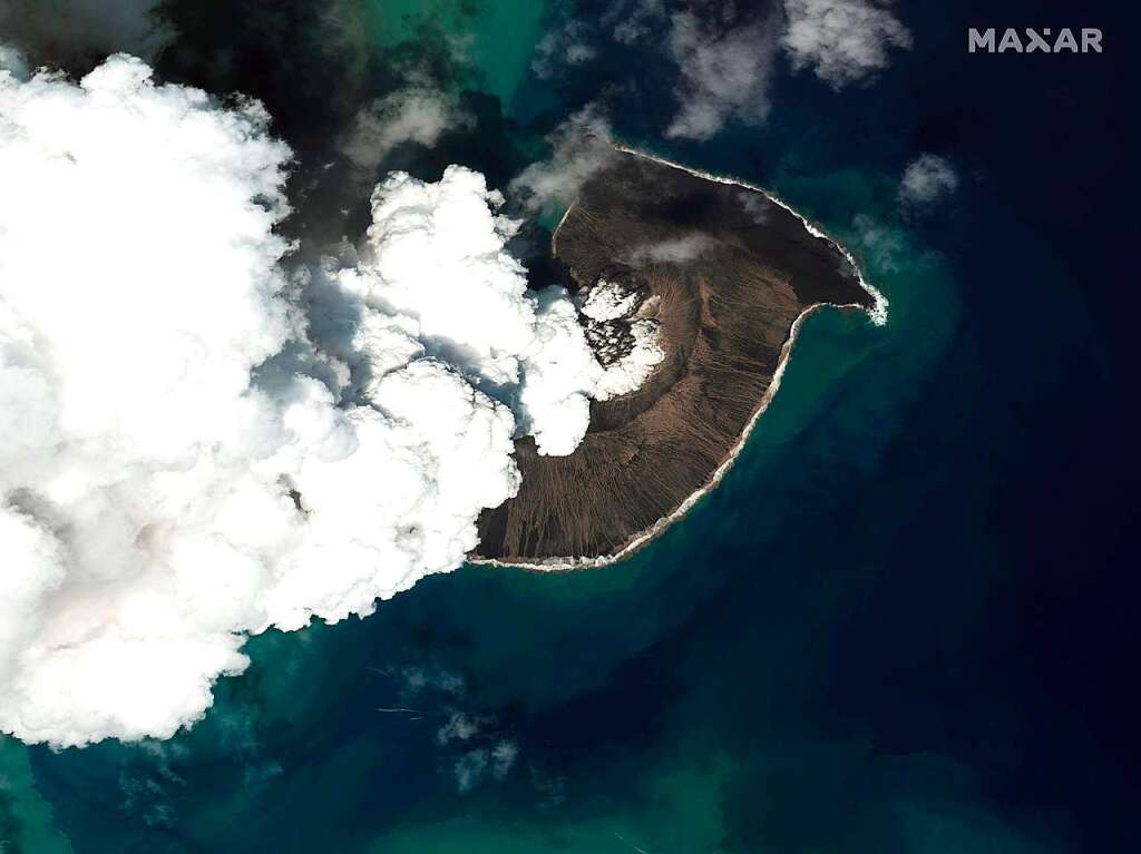 Aufsteigenden Dampf- und Gaswolken ber den Vulkan Hunga-Tonga-Hunga-Ha'apai