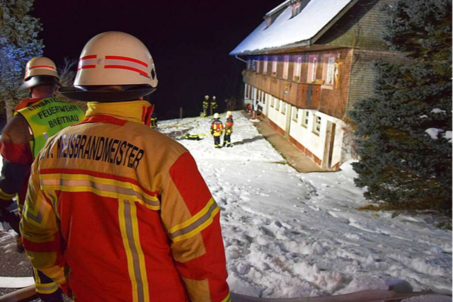 Polizei schätzt Schaden durch den Brand auf rund 100 000 Euro