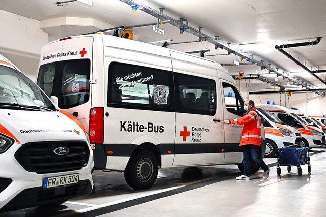 Der Kltebus versorgt Menschen ohne Wo... der Winterzeit mit dem Notwendigsten.  | Foto: Thomas Kunz