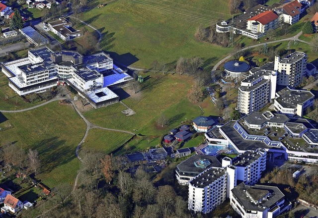 Das Bad Sckinger Gesundheitszentrum: ...m und Oberberg-Fachklinik Rhein-Jura.   | Foto: Erich Meyer