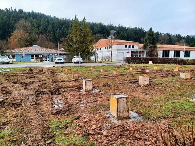 Zur Bedarfsdeckung der Kinderbetreuung...t. Die Fundamente stehen schon einmal.  | Foto: Wolfgang Beck