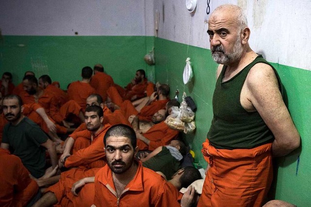 Mutmaliche IS-Anhnger in Haft  | Foto: FADEL SENNA (AFP)