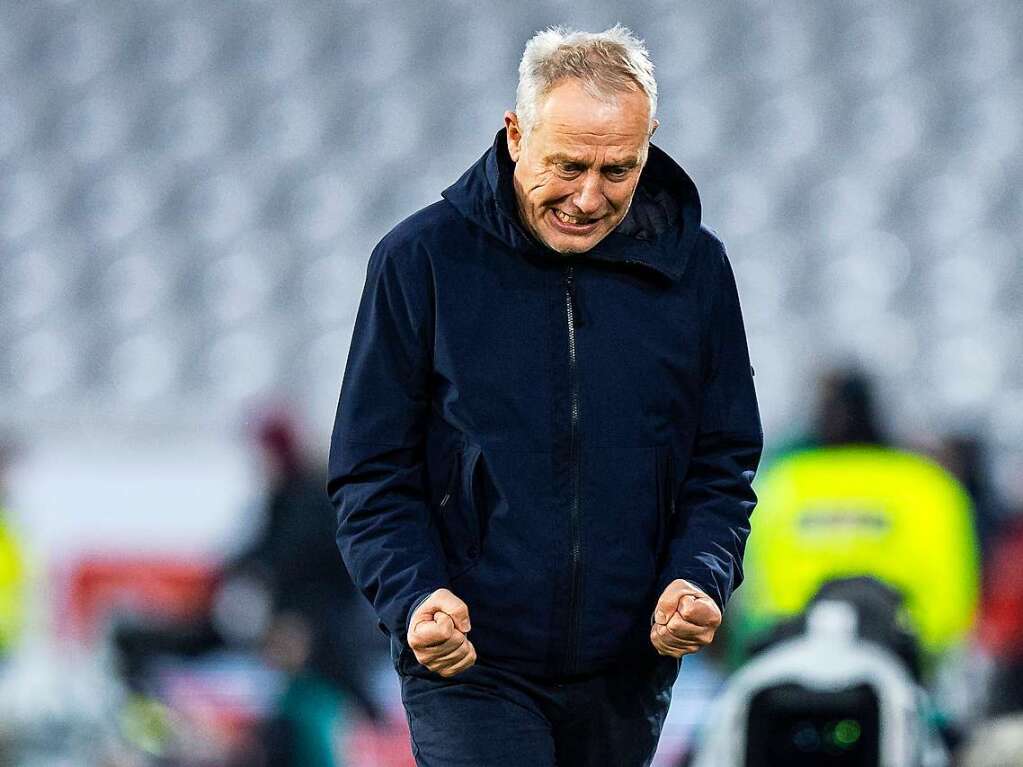 Christian Streich stand die Freude ber den Derby-Sieg ins Gesicht geschrieben.