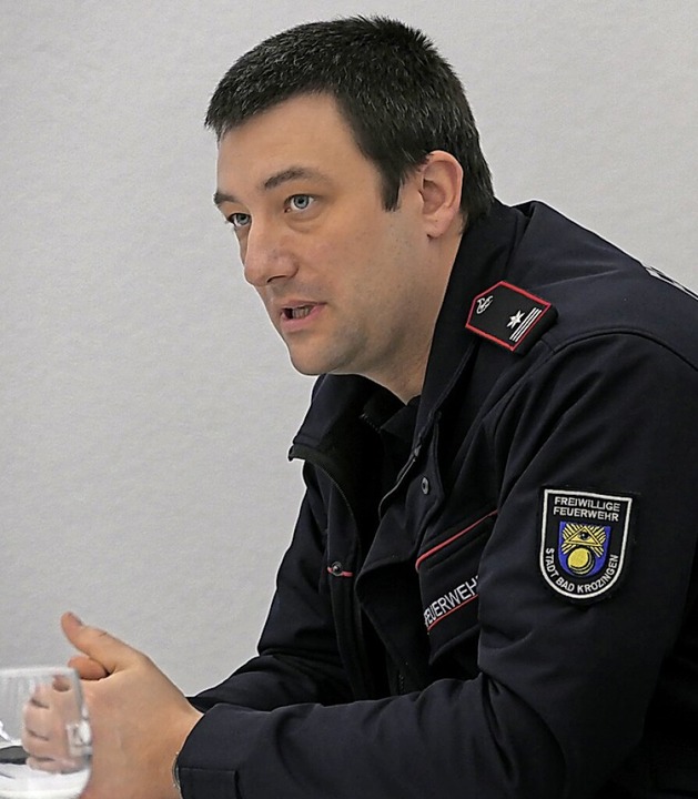 Kommandant Florian Eckert stellte dem Gemeinderat den Feuerwehrbedarfsplan vor.  | Foto: Hans-Peter Müller