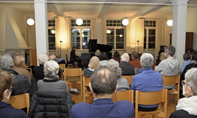 Bei den Kammerkonzerten Efringen-Kirch...r Heimat, denn er stammt aus Lrrach.   | Foto: Regine Ounas-Krusel