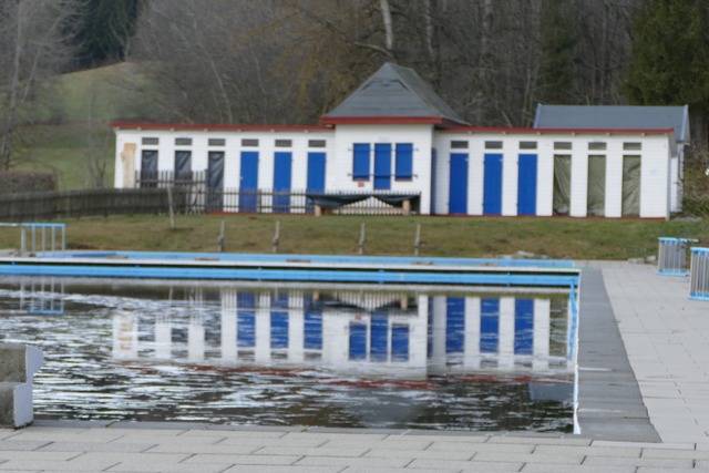 Das Freibad Kappel soll zum Naturschwi...mgesetzt werden kann, ist noch unklar.  | Foto: Ralf Morys