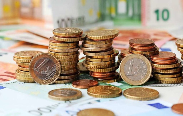 Der Mindestlohn, also das Geld, was ma...rt nun 12 Euro pro Stunde Mindestlohn.  | Foto: Tobias Hase