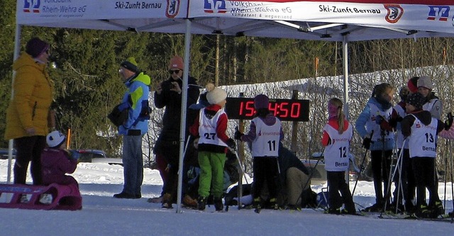 Start des Langlaufrennens im Loipenzentrum.   | Foto: Ulrike Spiegelhalter