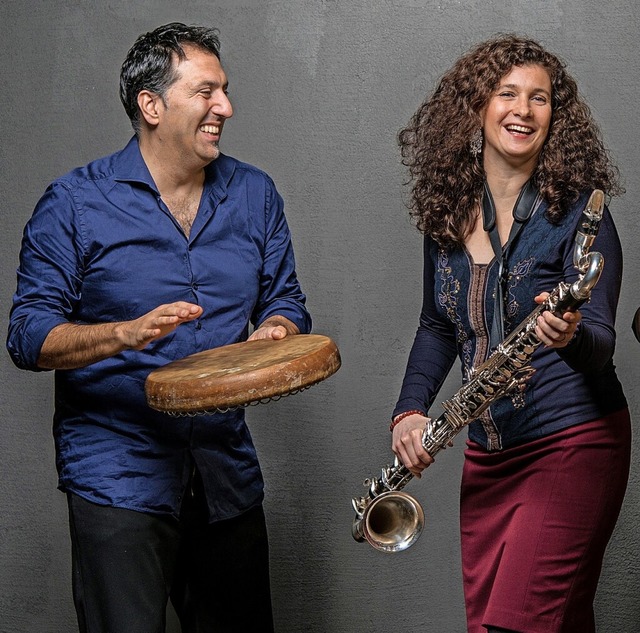 Murat Coskun und Anette Maye treten gemeinsam als Duo Fisfz auf.  | Foto: Yoshi Tocani