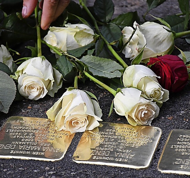 Die Stolpersteine fr Familie Denz.  | Foto: Barbara Ruda