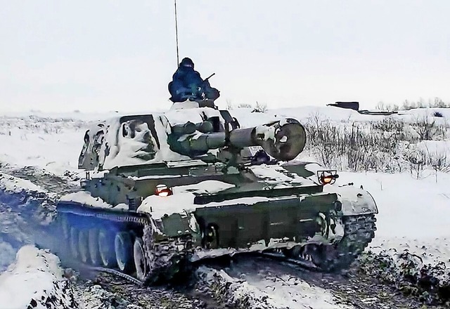 Russischer Panzer bei einer bung im Oblast Rostow  | Foto: - (dpa)