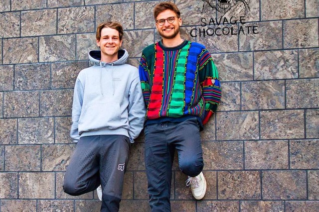 Leon Kroher (links) und  Jacob Hensler erfinden Sigkeiten.  | Foto: Savage Chocolate