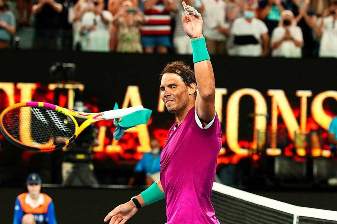 Rafael Nadal freut sich nach seinem Si...tag tritt er gegen Daniil Medwedew an.  | Foto: AARON FRANCIS (AFP)