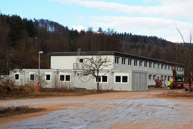 Die Containeranlage am Kanderner Schwi...llen   dort  erste Bewohner einziehen.  | Foto: Herbert Frey