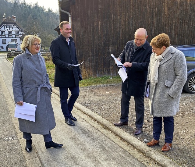 Ministerin Nicole Razavi (CDU), Brger... Plne fr den Lindenplatz gesprochen.  | Foto:  Simon Whrle