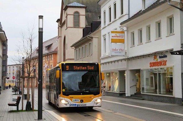 Der Ortsbus Stetten  (Linie 9), hier i... verbindet Stetten mit der Innenstadt.  | Foto: Peter Gerigk