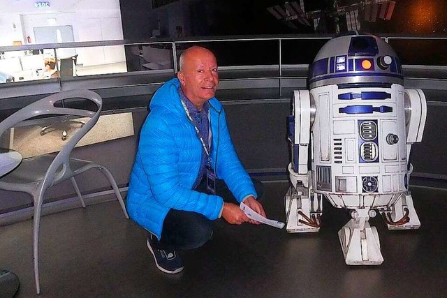 Hansjrgen Khler, der eine Ufo-Meldes...egnung mit dem Star-Wars-Droiden R2D2.  | Foto: privat