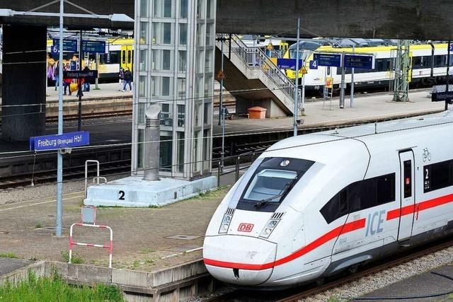Bundespolizei trägt Frau in Freiburg aus dem Zug, weil sie keine Maske tragen will
