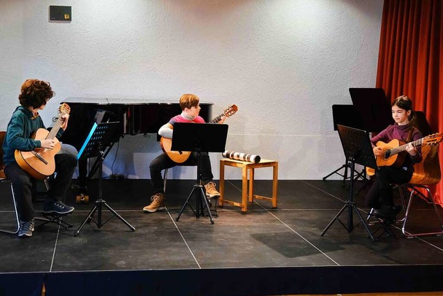 Das Gitarrenensemble mit Hannah Isken,...20; in Rheinfelden einen ersten Preis.  | Foto: Braun/ZvG