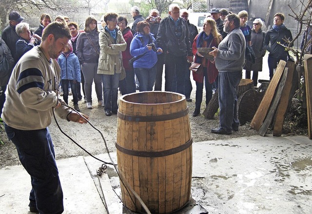 Wie ein Eichenfasshergestellt wird, ko...n einer Cognac-Brennerei mitverfolgen.  | Foto: privat