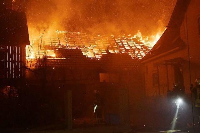Gebude in Schwanau-Nonnenweier bei Brand zerstrt