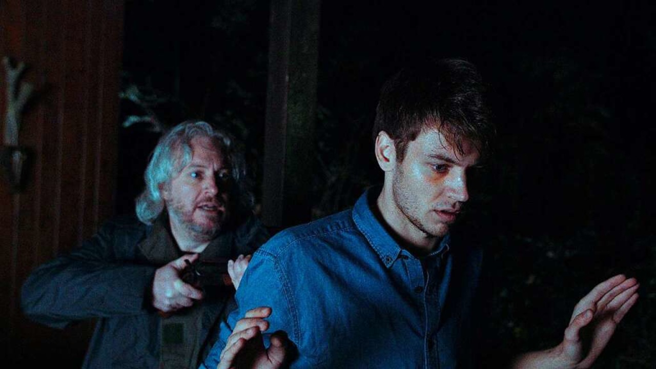 Ist Teil des Schwarzwlder Horrorfilms...auptdarsteller Michael Glatschnig (r.)  | Foto: Andreas Tom Ltzelschwab
