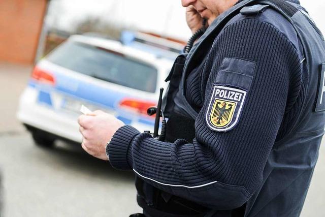 Polizei stellt 34-Jährigen mit falschem Ausweis in Freiburg-Stühlinger