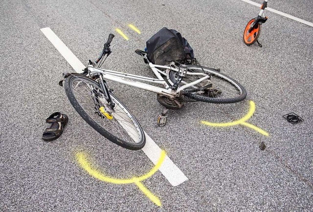 Bei einem Unfall schwer verletzt wurde ein Radfahrer in Holzhausen (Symbolbild).  | Foto: Daniel Bockwoldt