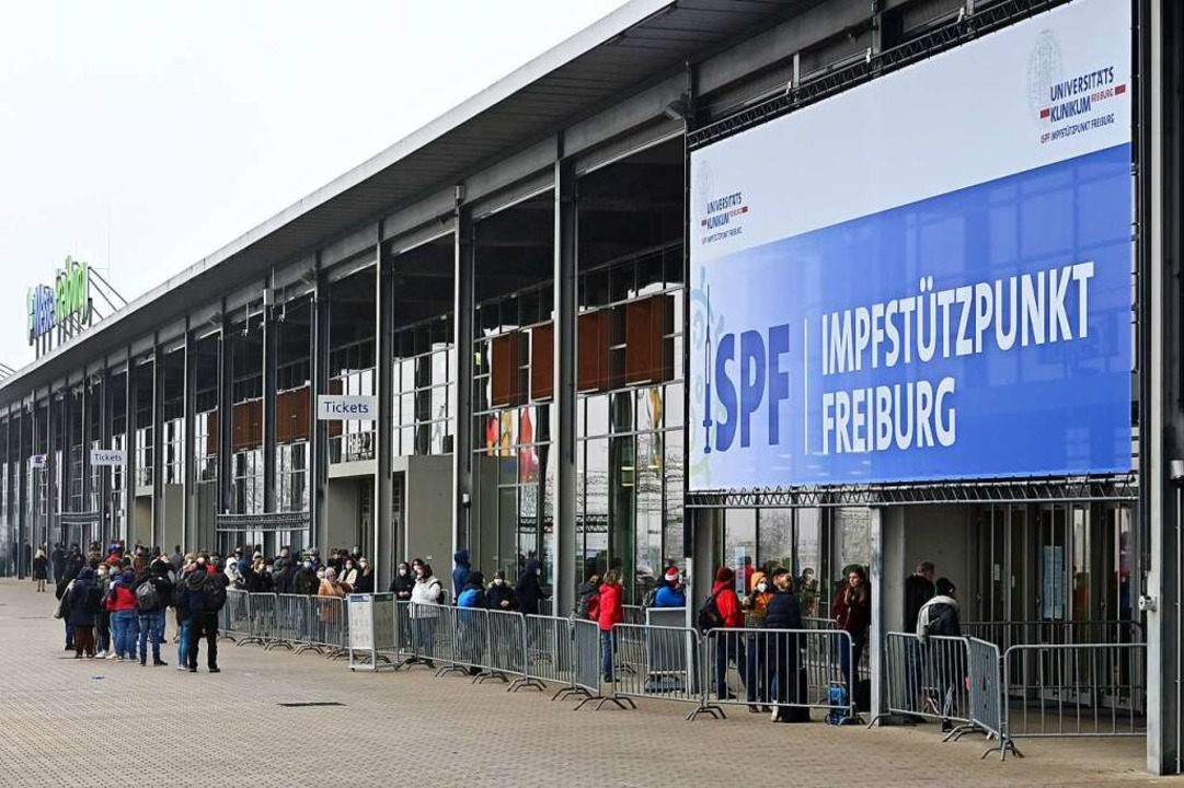 Was mit dem Impfzentrum in der Freiburger Messe passiert, steht noch nicht fest.  | Foto: Thomas Kunz