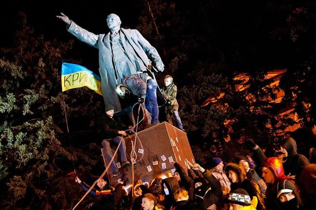 Obwohl er sogar die Identitt der Ukra...Denkmal in Kryvyi Rih im Februar 2014.  | Foto: imago stock&people