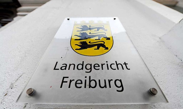 Der Angeklagte wurde im Landgericht Freiburg verurteilt.  | Foto: Patrick Seeger (dpa)