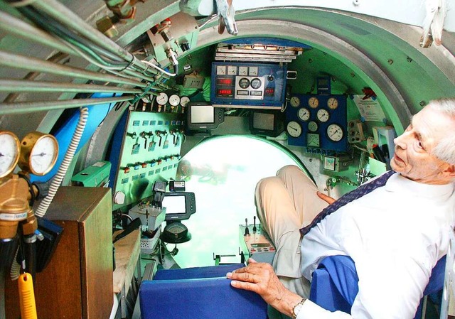 Manchmal steigt Piccard noch ins Cockpit.  | Foto: koch