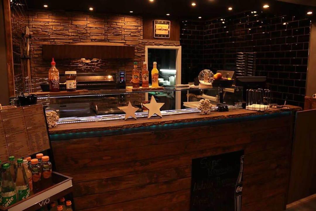 Theke des Bistros  | Foto: Henry Umkehr