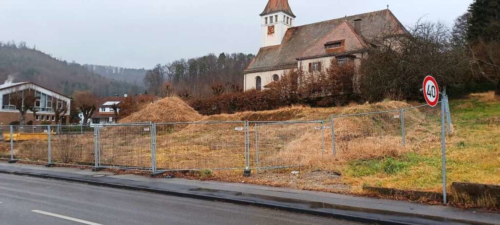 Die Bebauung mit dem Gelände des ehema...bauungsplan Ortsmitte Kuhbach gegeben.  | Foto: Wolfgang Beck