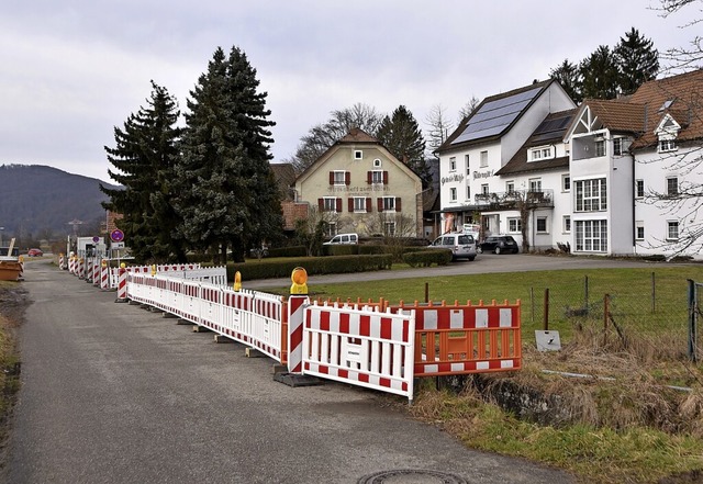 Die Offenlegung des bisher mit Betonpl...der Wiechsmhle ist derzeit im Gange.   | Foto: Horatio Gollin