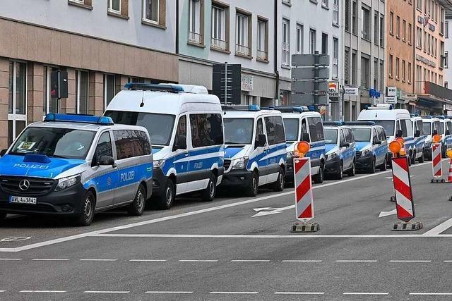 Geschäftsleute wehren sich gegen immer gleiche Corona-Demo-Route in Freiburg