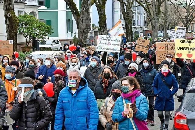 Uniklinik-Arzt auf Freiburger Corona-Demo sorgt fr Irritationen