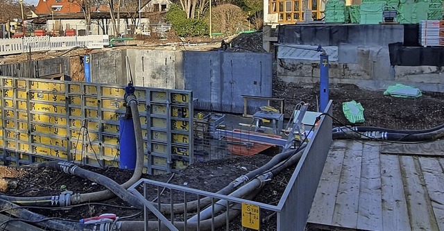 Mit der Fertigstellung des Kellergesch...wasserhaltepumpen abstellen zu knnen.  | Foto: Julius Wilhelm Steckmeister