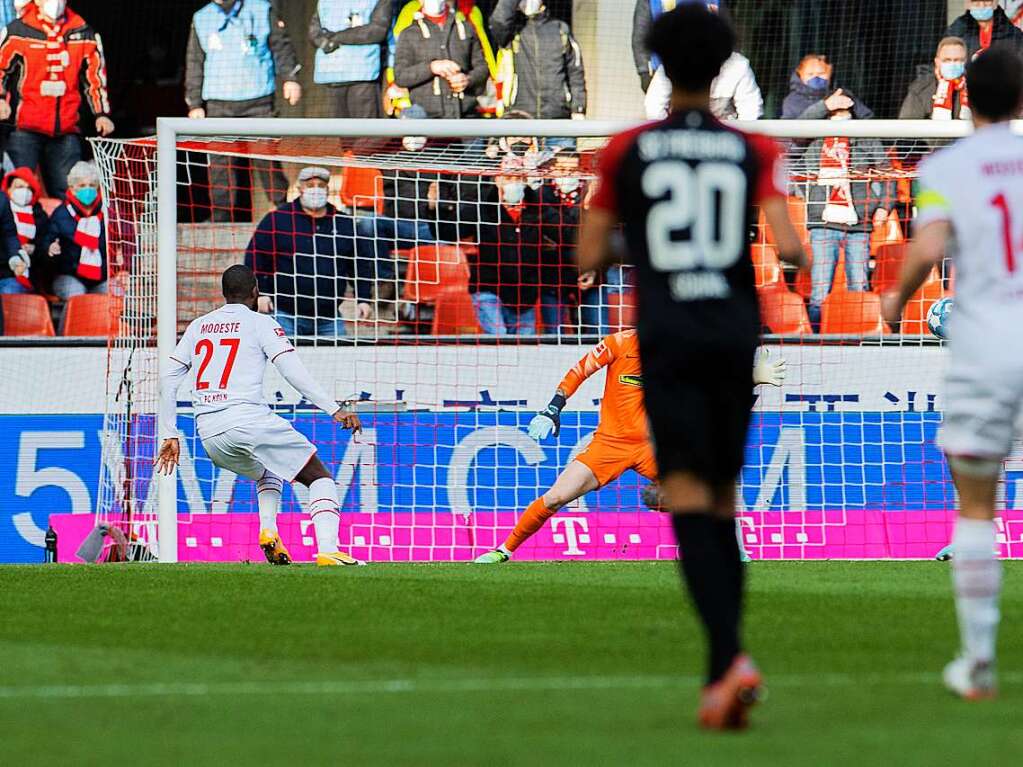 Fr SC-Keeper Flekken ist da wenig zu machen.