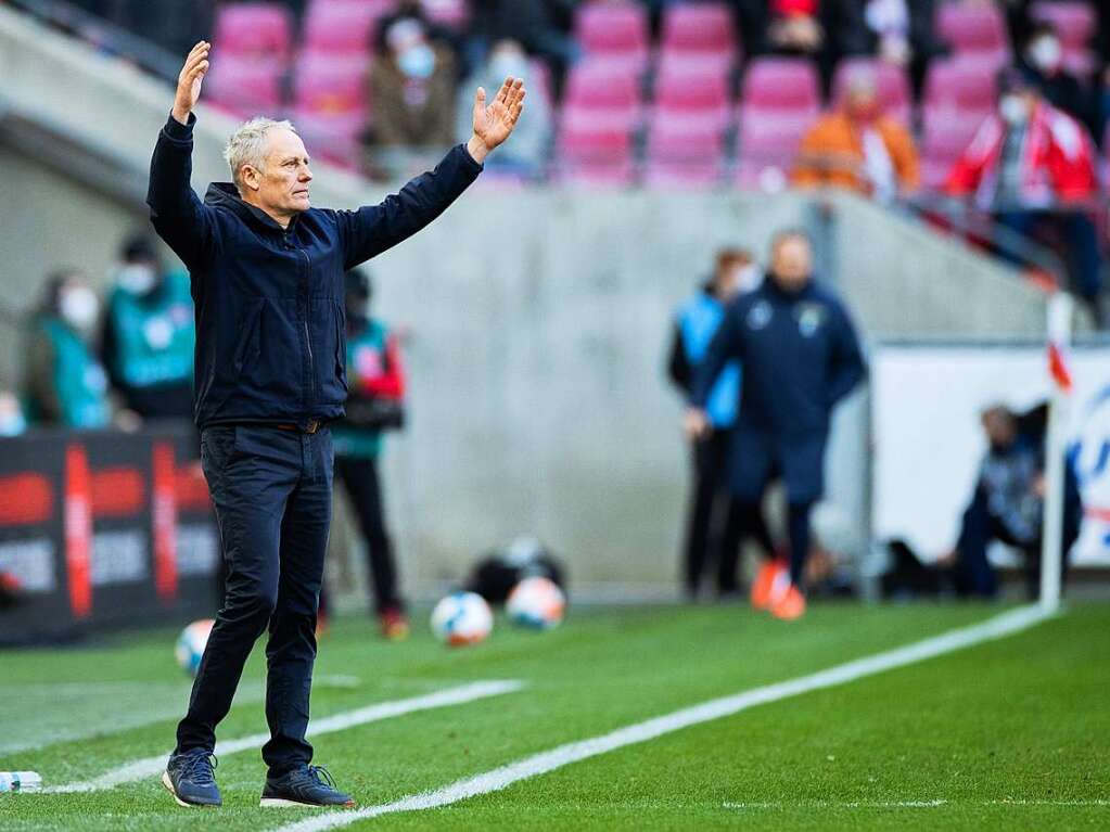 Christian Streich will das Geschehen nicht wahrhaben.