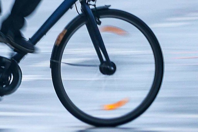Ein 26-Jhrige whlte den Notruf und s...zei einen mglichen Fahrraddiebstahl.   | Foto: Jan Woitas