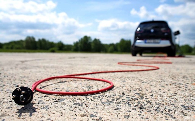 Autohuser in Emmendingen registrieren...e Nachfrage nach E-Autos (Symbolfoto).  | Foto: Jan Woitas