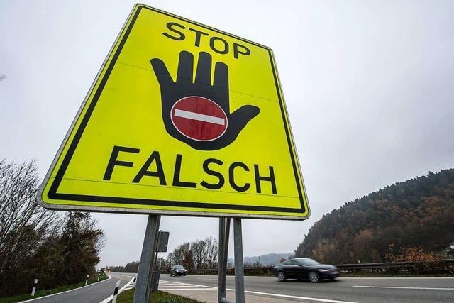 Falschfahrerin gefährdet Autofahrer auf der A98 bei Weil am Rhein