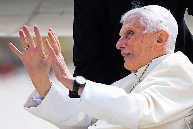 Emeritierter Papst Benedikt entschuldigt sich bei Missbrauchsopfern