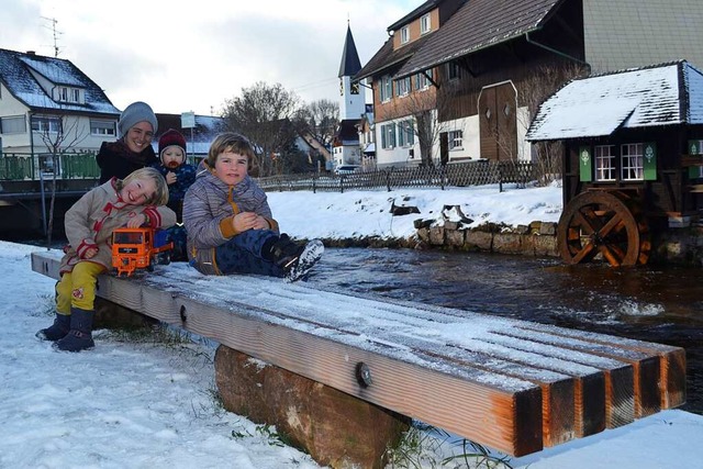 Platz fr die ganze Familie bietet das...tet von Brgermeister und Gemeinderat.  | Foto: Liane Schilling